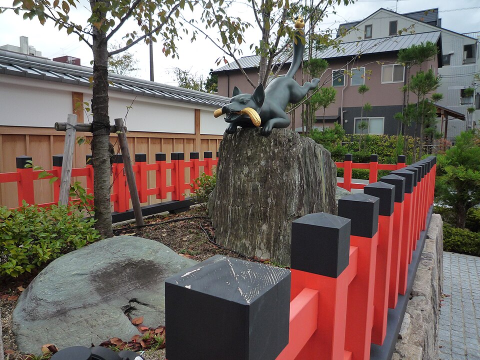 Visit Fushimi Inari early — Kyoto