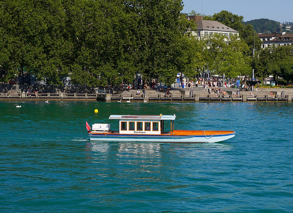 Lake Zurich boat or promenade — Zurich