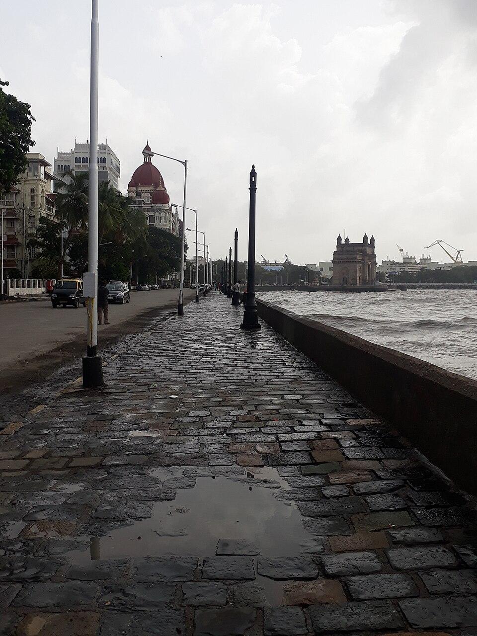 Gateway of India and Colaba walk — Mumbai