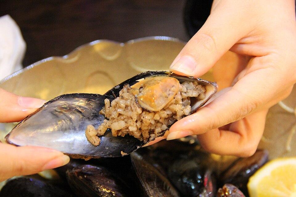 Midye dolma — Istanbul