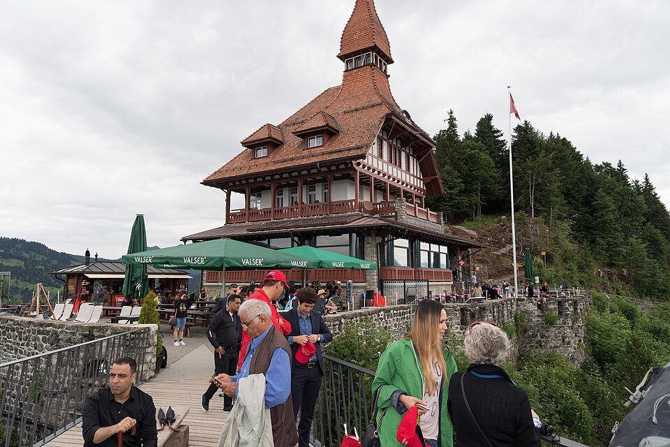 Harder Kulm or local viewpoint — Interlaken