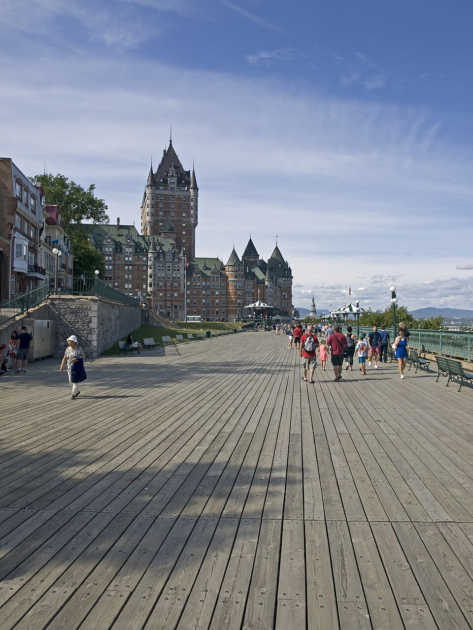 Dufferin Terrace and Chateau Frontenac area — Quebec City