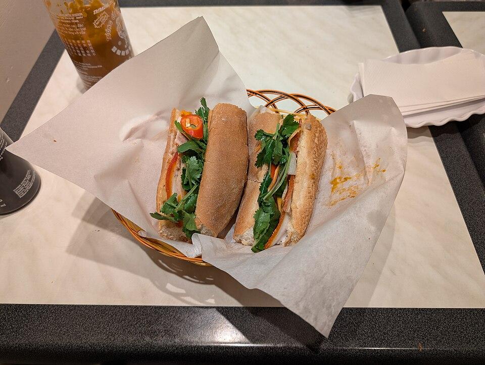 Bánh mì — Hanoi
